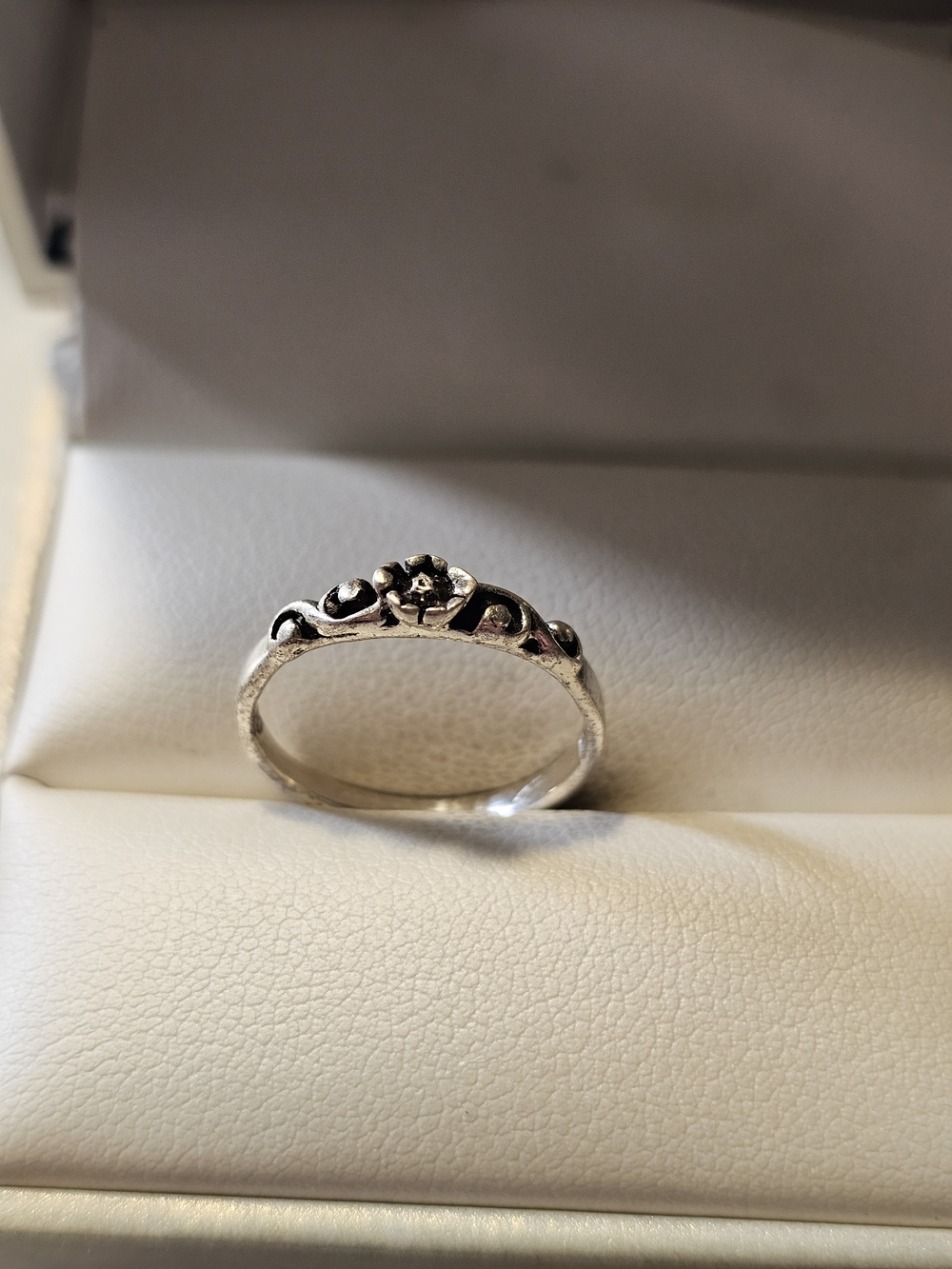 Sterling Silver 925 Floral Accent Ring - Size 6
